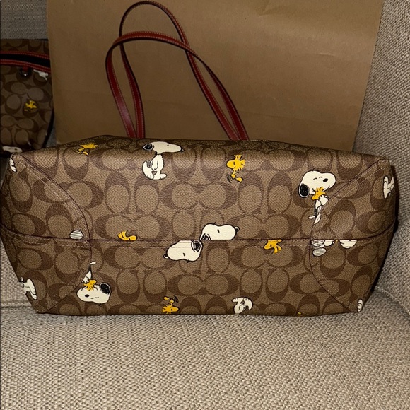 Coach X Peanuts City ToteBrown and Redwood Signature Tote CF166 - Picture 3 of 6